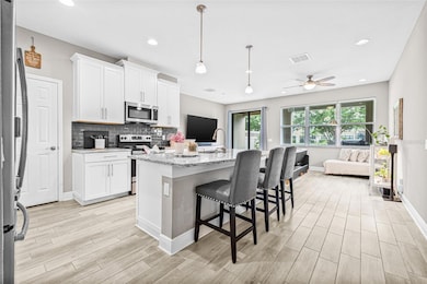 9237 Fox Sparrow Rd, Tampa, FL 33626 - photo 7