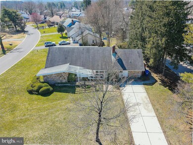 8 Windover Ln, Willingboro, NJ 08046 - photo 3