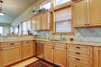 875 SW Blakely Road MLS-8