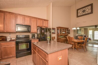 6928 Arbor Manor Way unit 4, Louisville, KY 40228 - photo 4