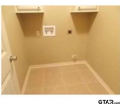 1326/1328 1326 1328 E Houston, Tyler, TX 75701 - photo 7