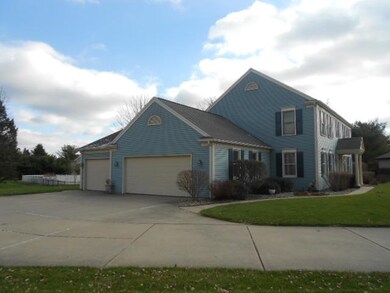 Oversize 3 car side load garage is approx 36 x 24,