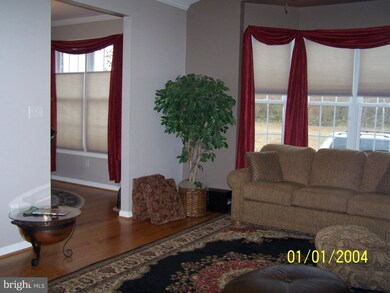 648 Tudor Dr, Hagerstown, MD 21742 - photo 7