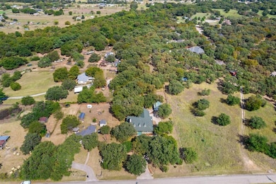 240 Lynch Bend Rd, Springtown, TX 76082 - photo 4