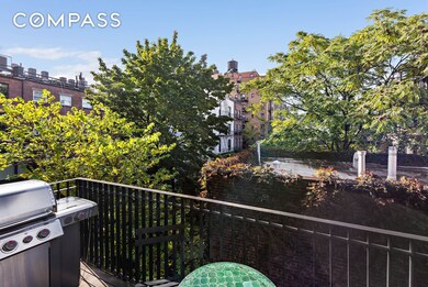 173 Macdougal St unit 3W, New York, NY 10011 - photo 6