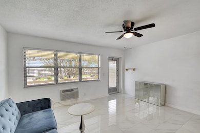 326 Camden N, West Palm Beach, FL 33417 - photo 6