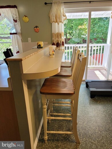 2917 Wythe Ct, Woodbridge, VA 22191 - photo 6