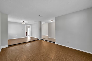 23106 Summergate Dr, Spring, TX 77373 - photo 6