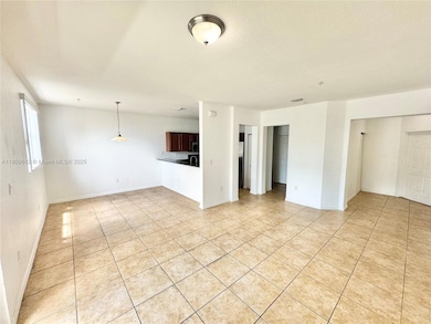 10800 NW 88th Terrace unit 214, Doral, FL 33178 - photo 5