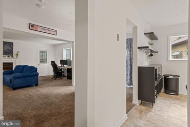 23364 Black Oak Ct, California, MD 20619 - photo 5