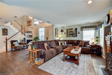 1008 Fallcreek Run, Chesapeake, VA 23322 - photo 2