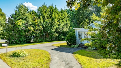 1106 Chase Rd, Veazie, ME 04401 - photo 4