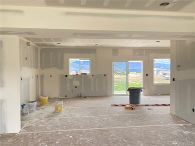 2231 S Mystical Loop, East Wenatchee, WA 98802 - photo 2