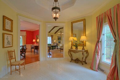 904 Rabbit Run-large-005-5-Foyer-1500x99