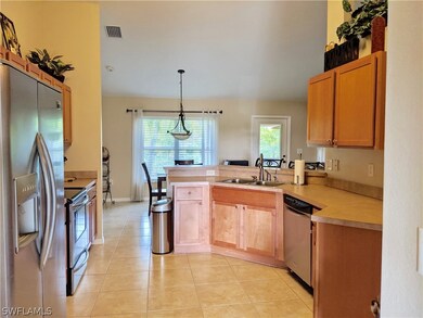 2725 NE 4th Ave, Cape Coral, FL 33909 - photo 6