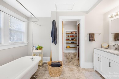 401 N Oakland Ave, Statesville, NC 28677 - photo 7