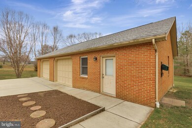 8311 Quince View Ln, Owings, MD 20736 - photo 4