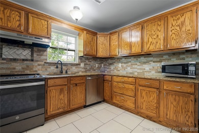 17822 S 44th West Ave, Mounds, OK 74047 - photo 2