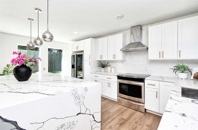 10107 Burgoyne Rd, Houston, TX 77042 - photo 2