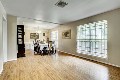 1014 Cheshire Ln, Houston, TX 77018 - photo 6