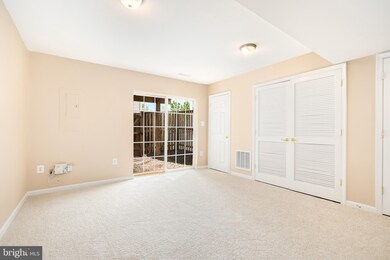 43721 Clear Lake Square, Ashburn, VA 20147 - photo 7