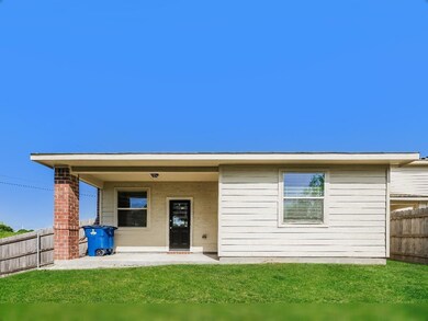 1201 Mallard Cove, Ennis, TX 75119 - photo 3