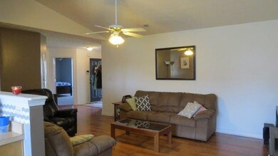 1033 Alexandria Dr, Lawrenceburg, KY 40342 - photo 5