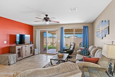 06-Living Area