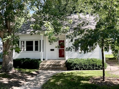 902 11th Ave SW, Austin, MN 55912 - photo 2