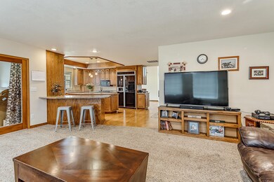 328 W Jones Creek Rd, Grants Pass, OR 97526 - photo 3