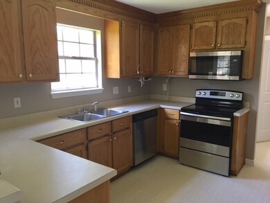 1197 Oakland Ave, Warner Robins, GA 31088 - photo 2