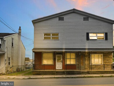 122 W Hancock St, Saint Clair, PA 17970 - photo 3
