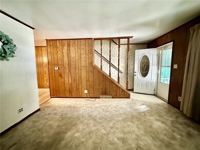 316 1/2 Emerson St, Vandergrift, PA 15690 - photo 7