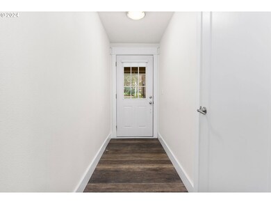 8690 SW Davies Rd unit 2, Beaverton, OR 97008 - photo 6