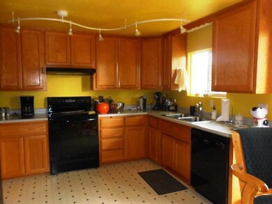 3938 Antelope Rd, White City, OR 97503 - photo 5