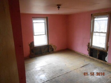 82 E 2nd St, Lehighton, PA 18235 - photo 5