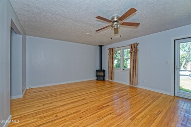 2332 Niskayuna Dr, Schenectady, NY 12309 - photo 5