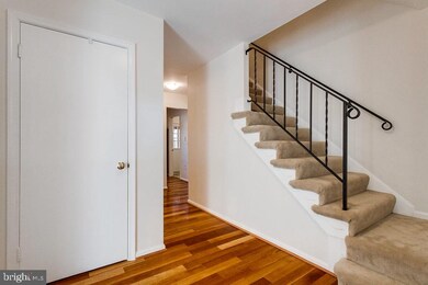 5337 Ellzey Dr, Fairfax, VA 22032 - photo 4