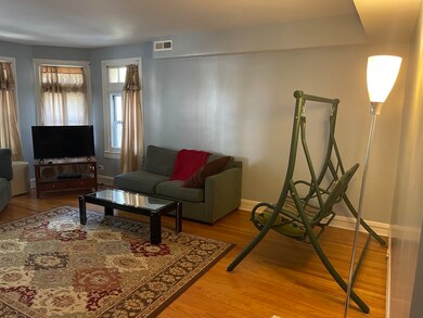 6125 N Washtenaw Ave unit 1, Chicago, IL 60659 - photo 3