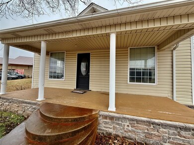 103 S Vann St, Pryor, OK 74361 - photo 2