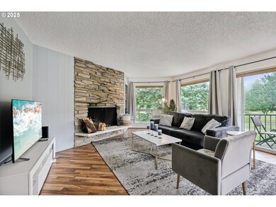 68646 E Fairway Estates Rd, Welches, OR 97067 - photo 3