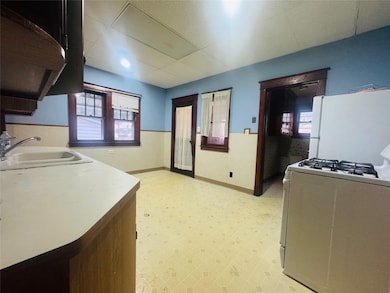 20 Elm St unit 1-02, Binghamton, NY 13905 - photo 7