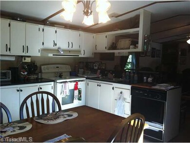 1940 Meadowlands Dr, Asheboro, NC 27205 - photo 7