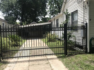 1004 Canadian St, Houston, TX 77009 - photo 3