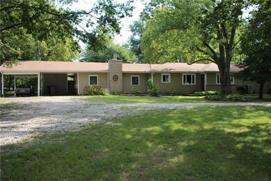 749 W Cato Springs Rd, Fayetteville, AR 72701 - photo 2