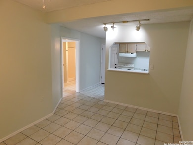 801 Rittiman Rd unit B, San Antonio, TX 78209 - photo 2