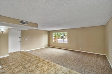 07-Living-Room-07