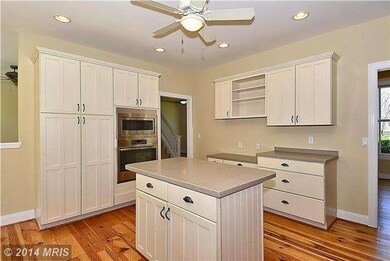 1896 Pleasant Plains Rd, Annapolis, MD 21409 - photo 4