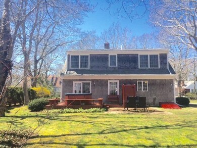 15 Raymond St, Falmouth, MA 02540 - photo 2