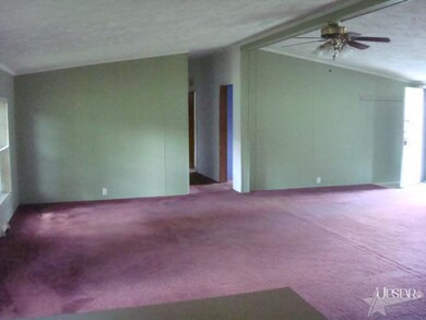 227 W 3rd St, Warren, IN 46792 - photo 3